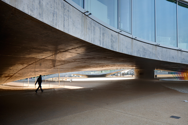 Ecole Polytechnique Federale: Rolex Learning Center (SANAA 2010)